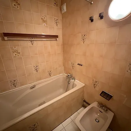 - Inout - 4 Beds Flat S-j10 公寓 瓦托伦斯