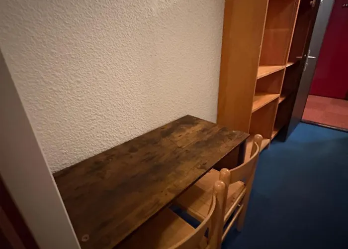 - Inout - 4 Beds Flat S-j10 *