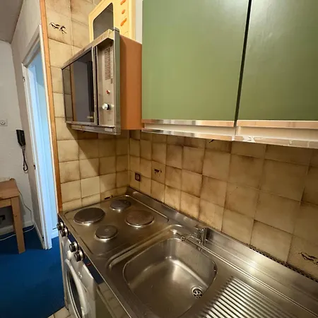 - Inout - 4 Beds Flat S-j10 Lägenhet