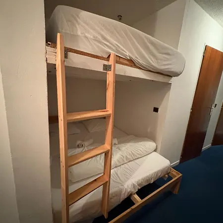 - Inout - 4 Beds Flat S-j10 Апартаменты