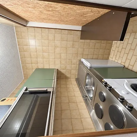 - Inout - 4 Beds Flat S-j10 *